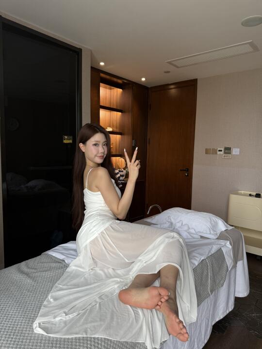 Spa前的臭美一下🥰🤤