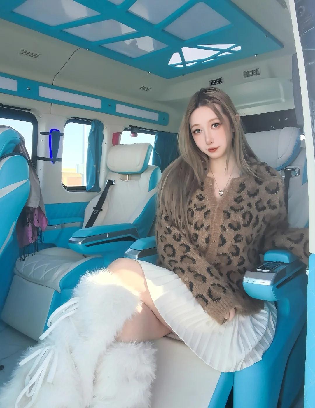 禾木旅行ing ✔第一站
乌鲁木齐-禾木之行 -第一站
遇到了满眼都是我的小山羊