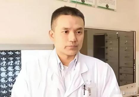 “简直就是禽兽！”2022年，湖南农民张爱国因直肠癌做了大便改道手术。谁知，他痊