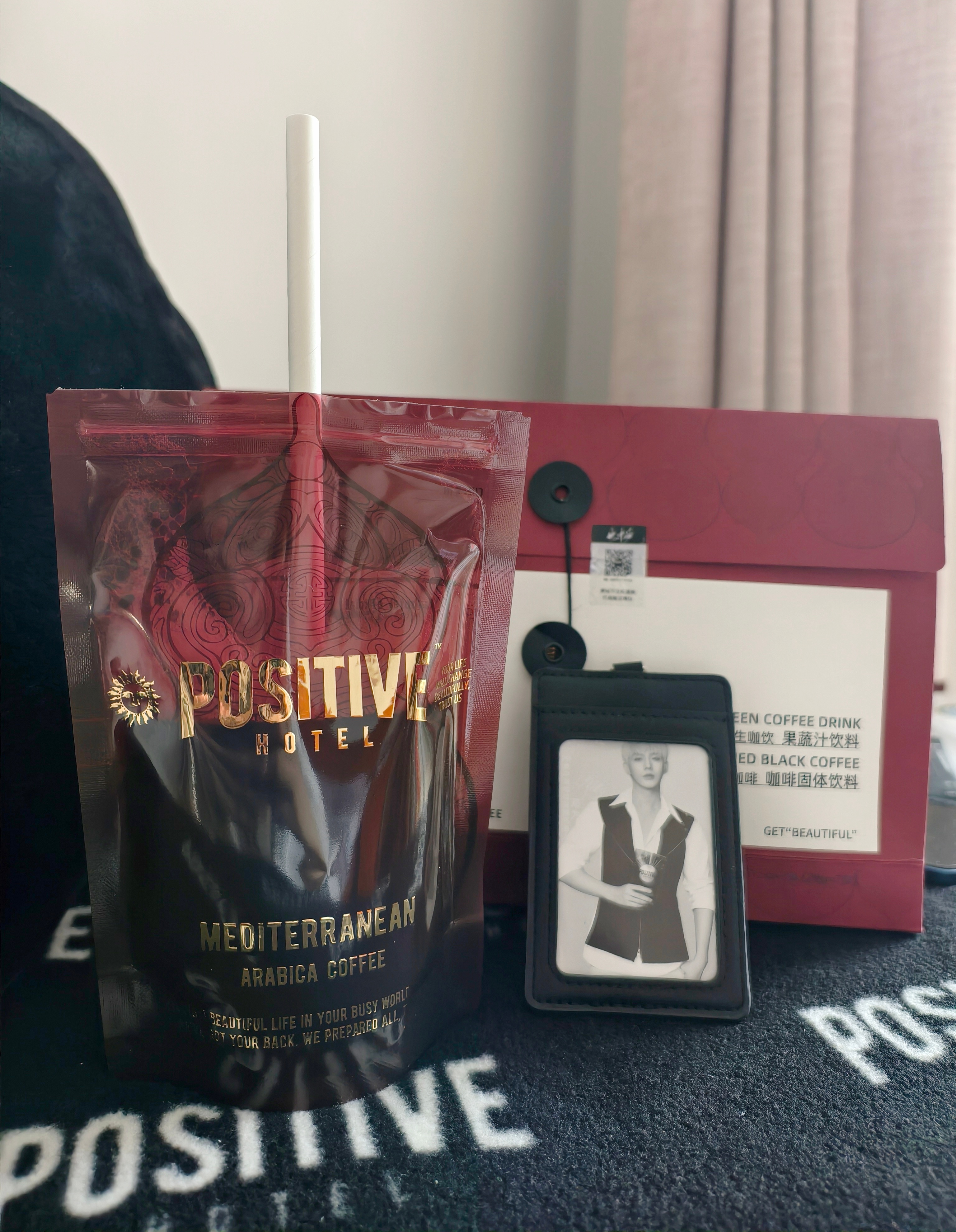 邓为POSITIVEHOTEL地中海咖啡品牌代言人 这个红参生咖口感还不错听说可