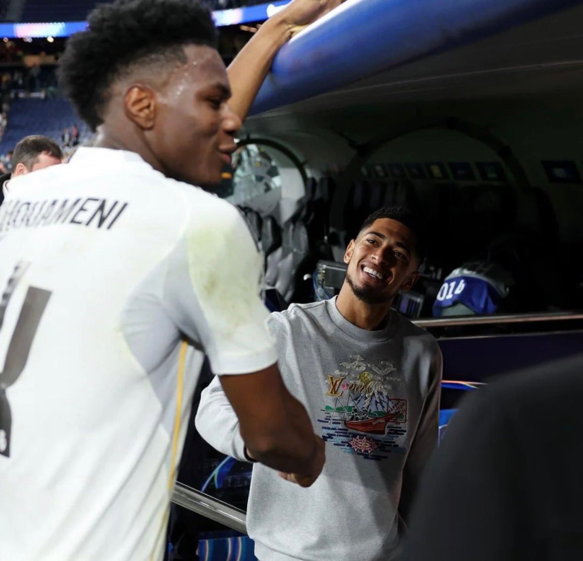 快拍更新心情是对楚阿梅尼皇马2比1本菲卡