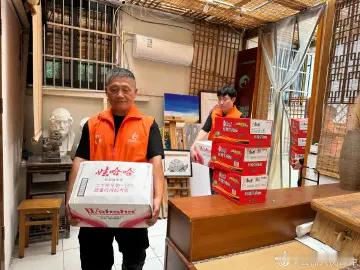 迎战台风“巴威”，杭州市上城区晴雨公益服务中心组织防台20名志愿者先锋突击队全员