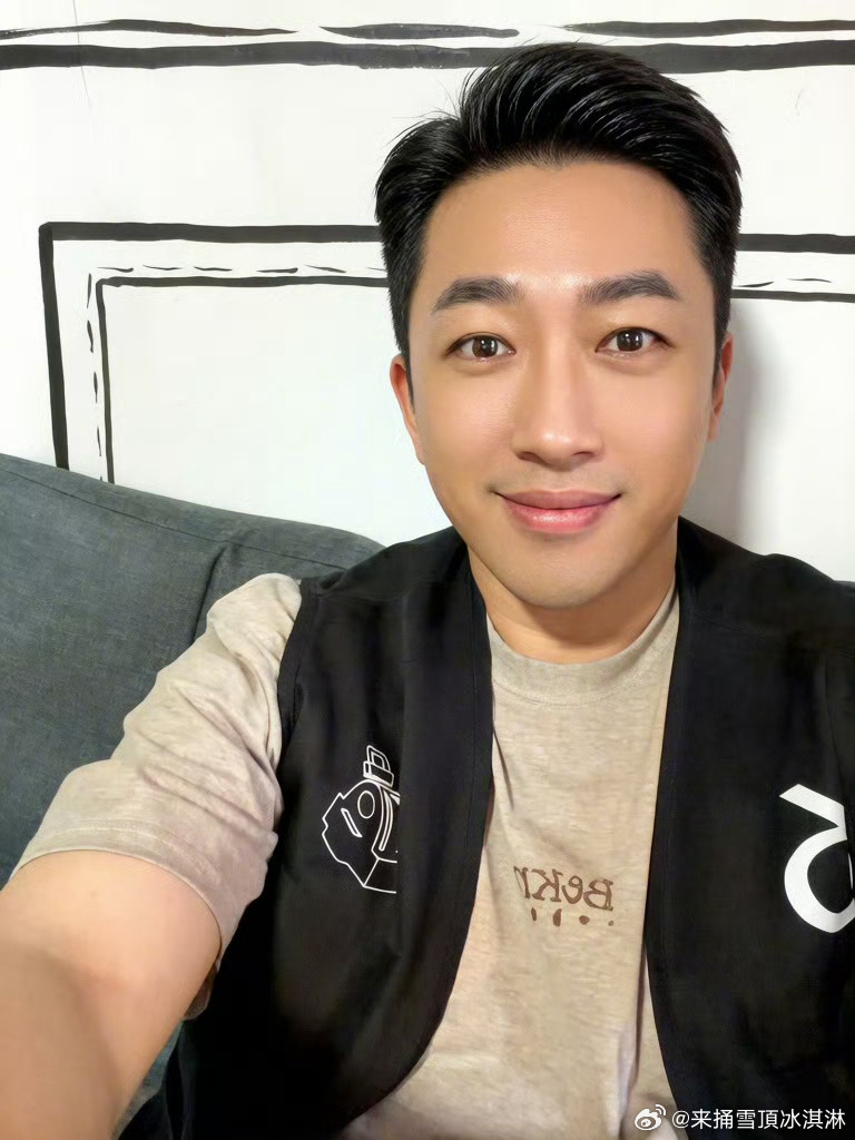 于正准备出发苏州于正参加白鹿十周年见面会于正参加白鹿十周年见面会好吧好吧 