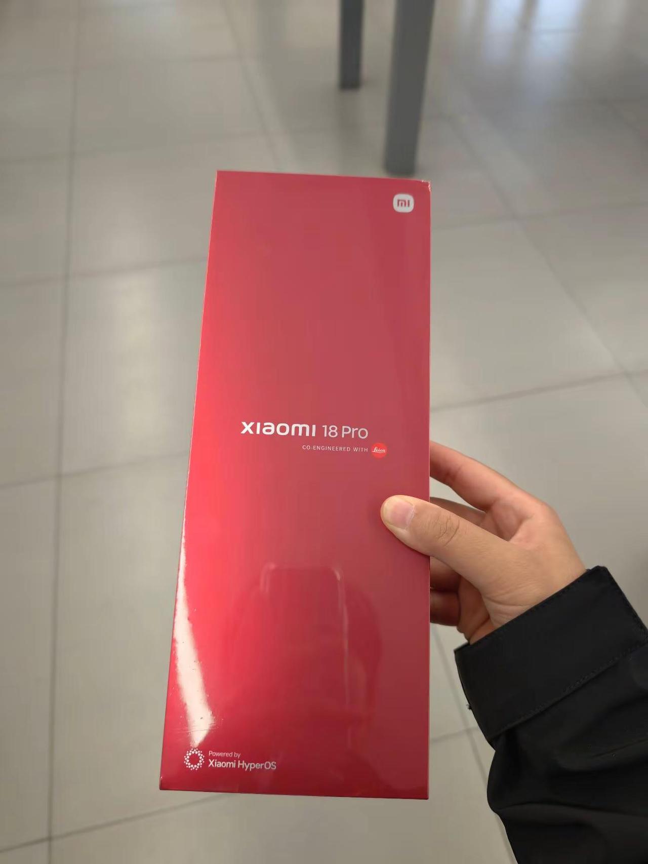 让我看看都谁买了透明版。小米18Pro 小米手机