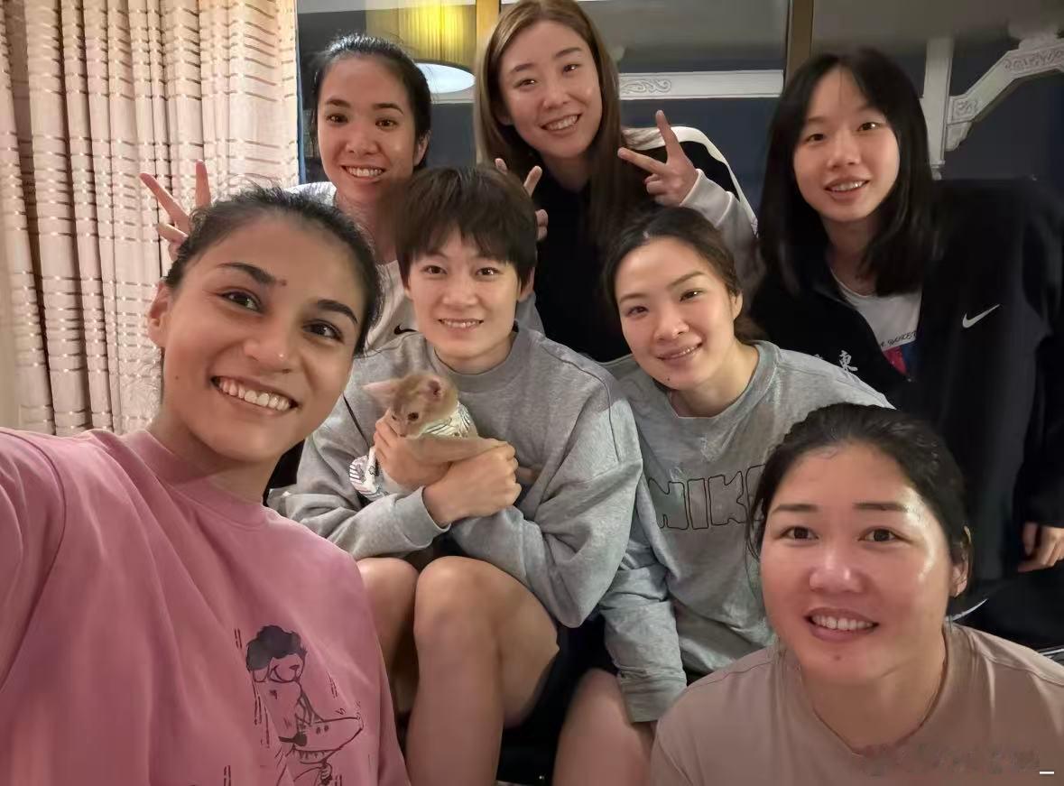 杨力维杨力维 20251204令人心软软的姐姐 