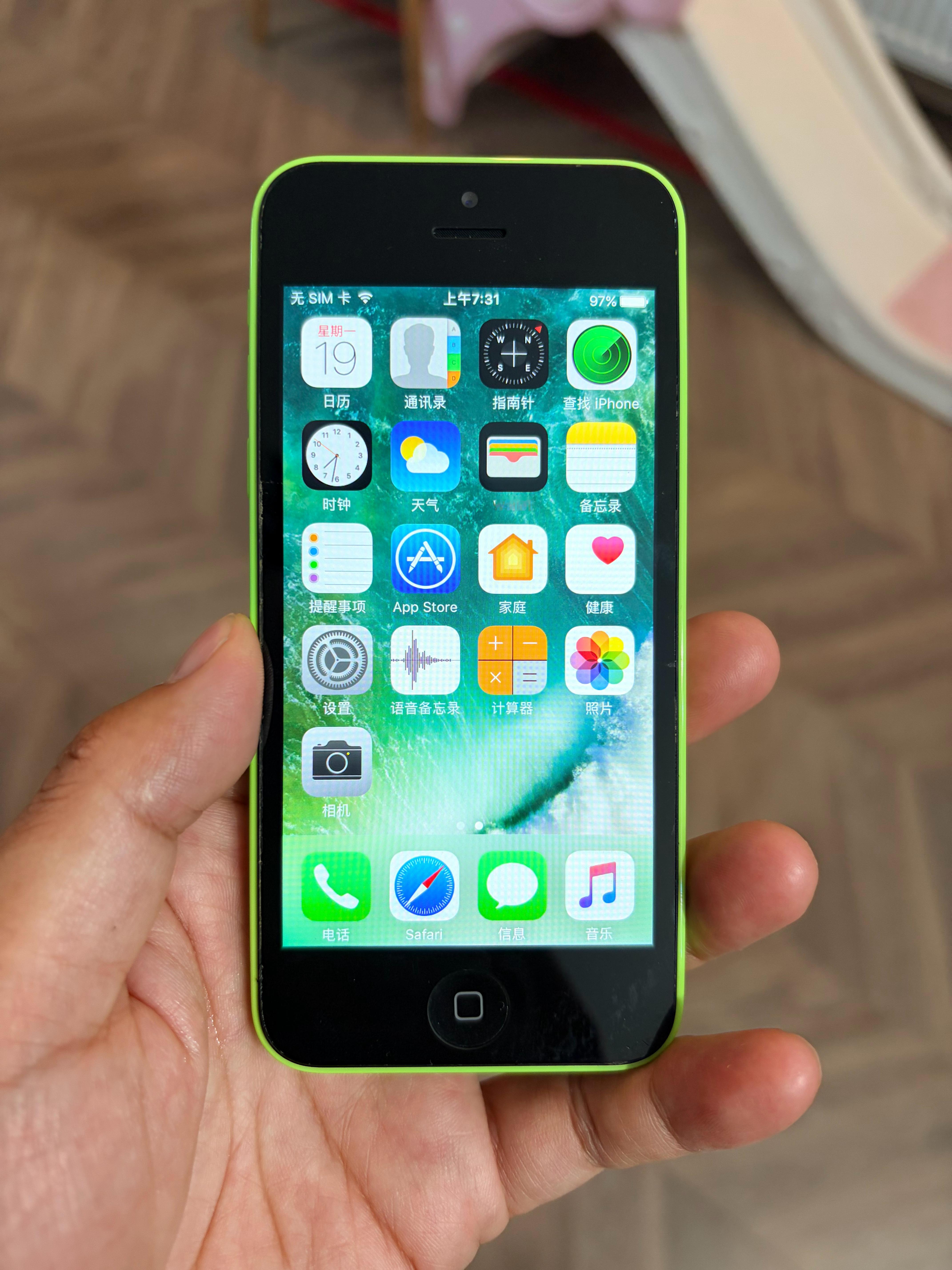 iPhone 5C 充电一晚上能开机，但掉电贼快，我在想以后是不是可以换个新电池
