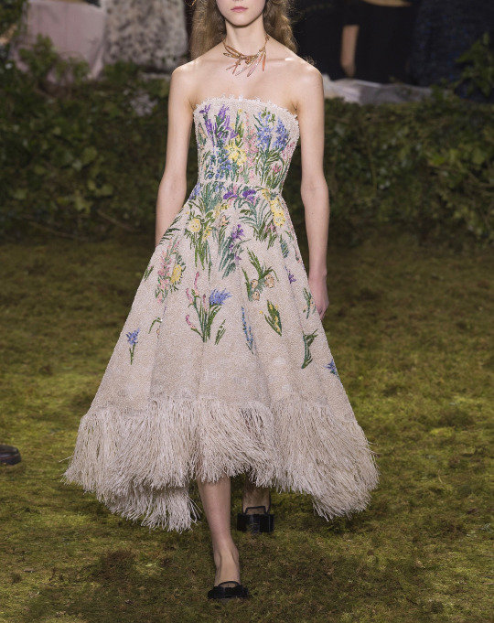 Christian Dior s17 从林中漫步的仙子 