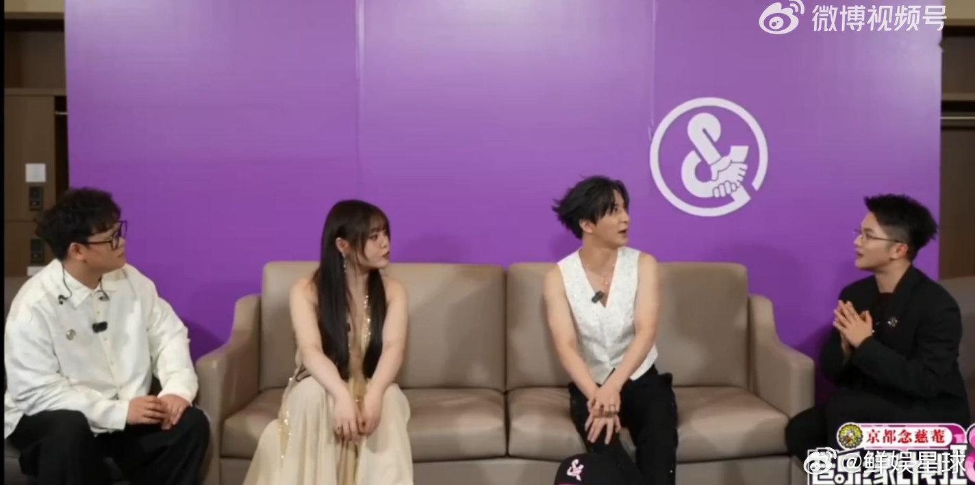 薛之谦回应没有独唱薛之谦喉咙不舒服薛之谦的回应也太真诚了，喉咙不舒服也要和粉丝说