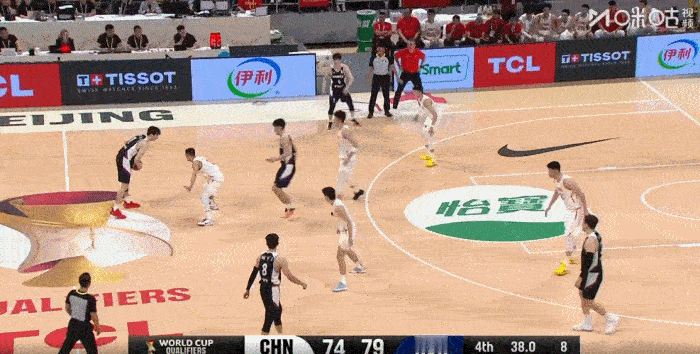 关键篮板连丢三个，难了…中国男篮vs韩国男篮