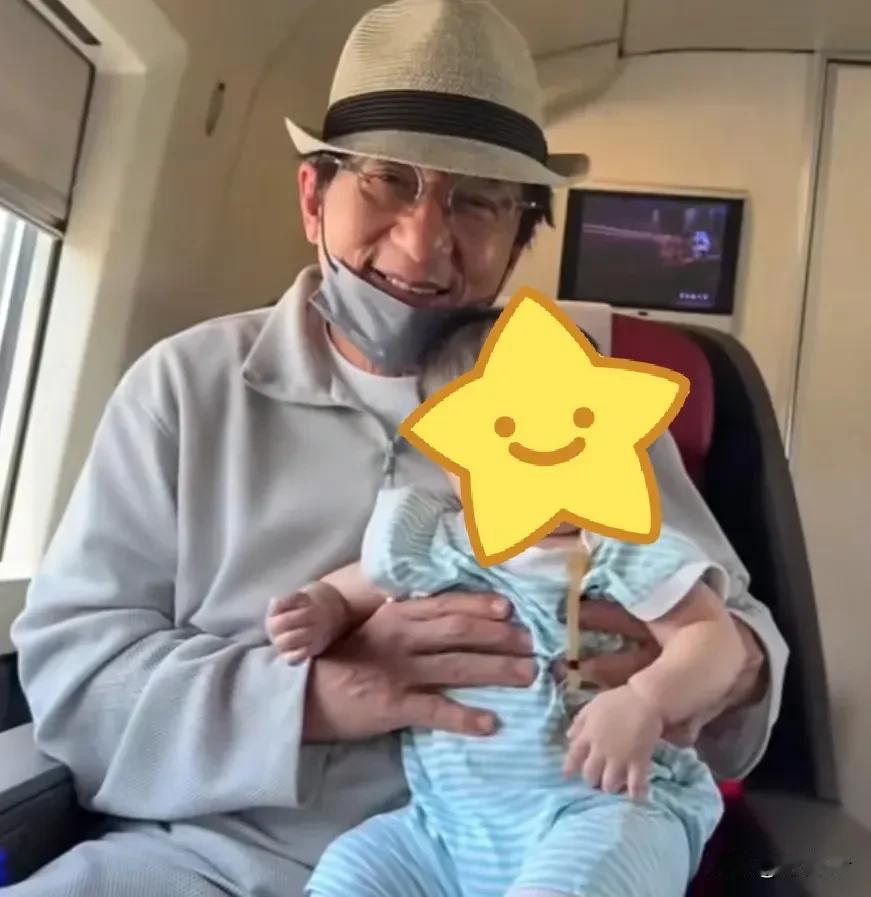 71岁成龙抱孙画面疑曝光！房祖名被传秘婚小11岁女星，送房产追妻成龙抱孙