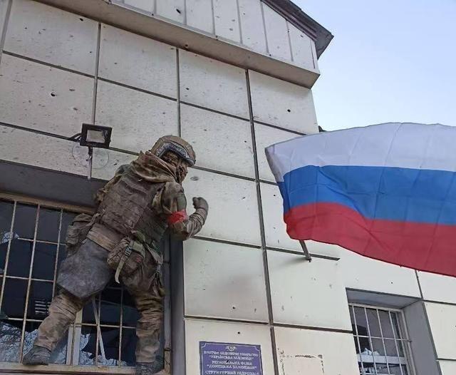 乌克兰割不割地，其实对于俄罗斯来说，已经无所谓了。普京表态，俄罗斯将使用武力，解