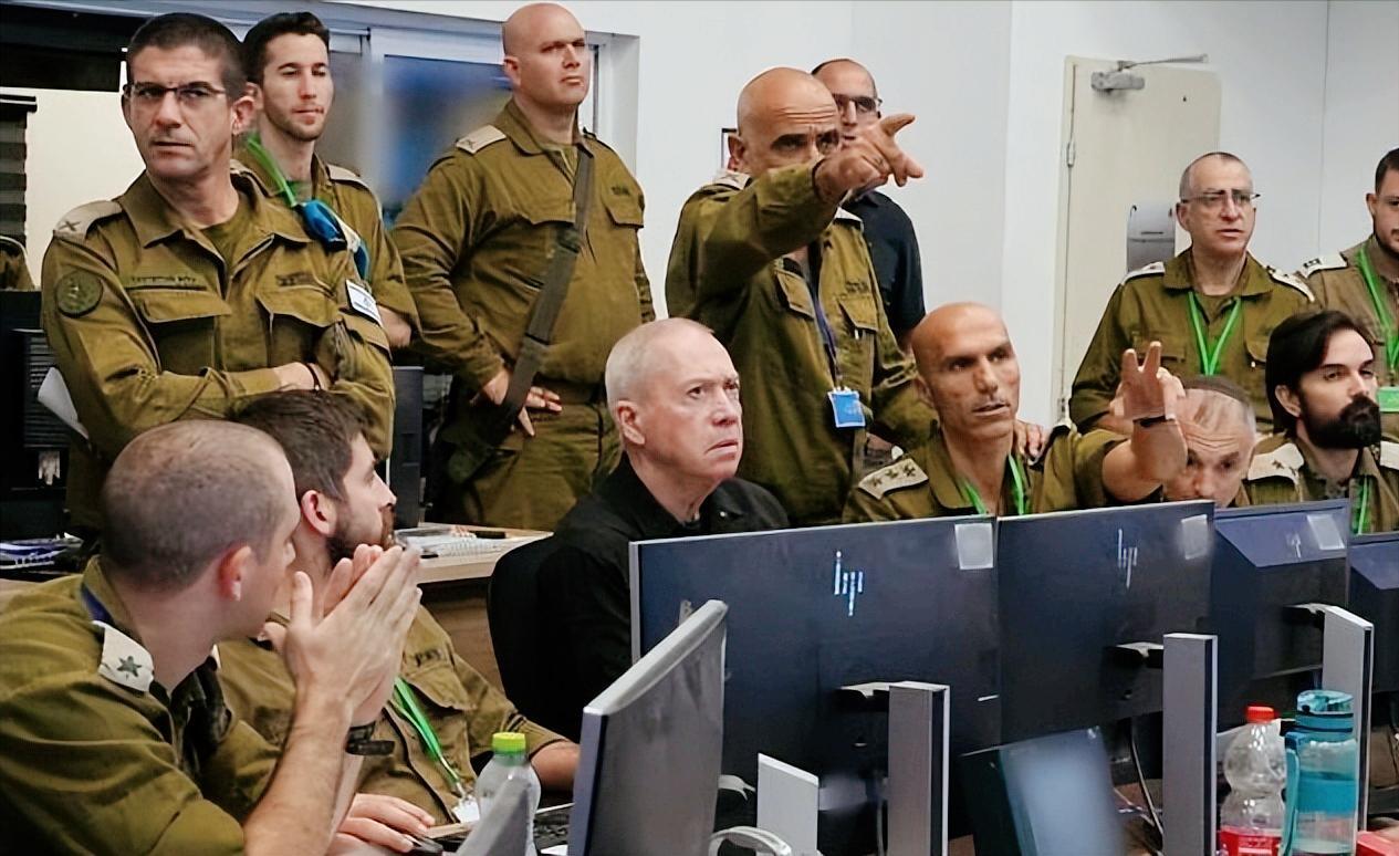 以色列直接跟美国摊牌，放话只要伊朗敢越界，就算没有美国帮忙，它也敢自己动手，单方