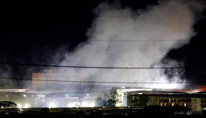 泰柬开火8天，炸3个电诈窝点冻结101亿

泰军自12月11日起，出动F-16战