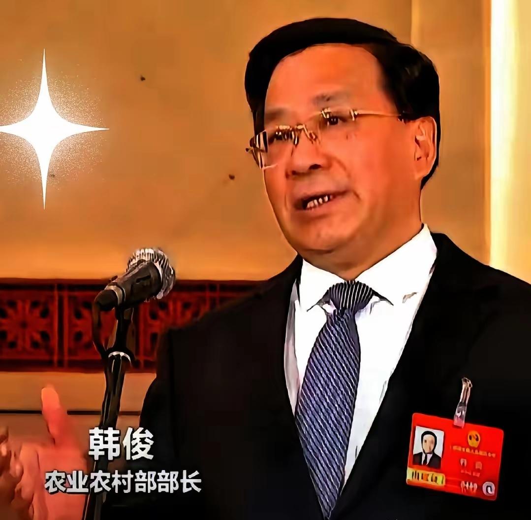 农业部的韩部长这次是真急了，当他在“部长通道”上公开提醒时，咱们人均吃油超标的事