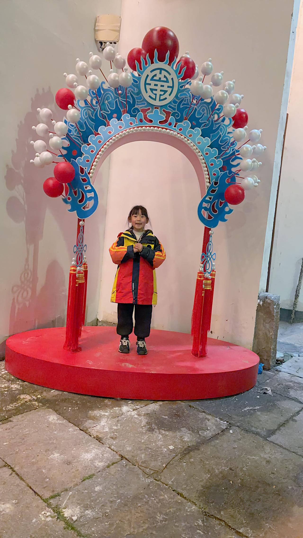 上班上到崩溃想辞职太正常了，很多打工人都在“忍”和“逃”间反复横跳。不过别急着冲