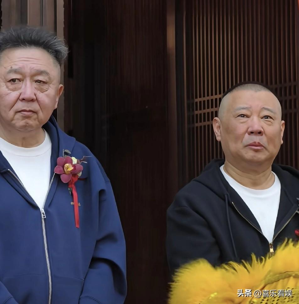 郭德纲于谦，惊现成都！

3月5日，郭德纲和老搭档于谦惊现成都，不过他们这次到成