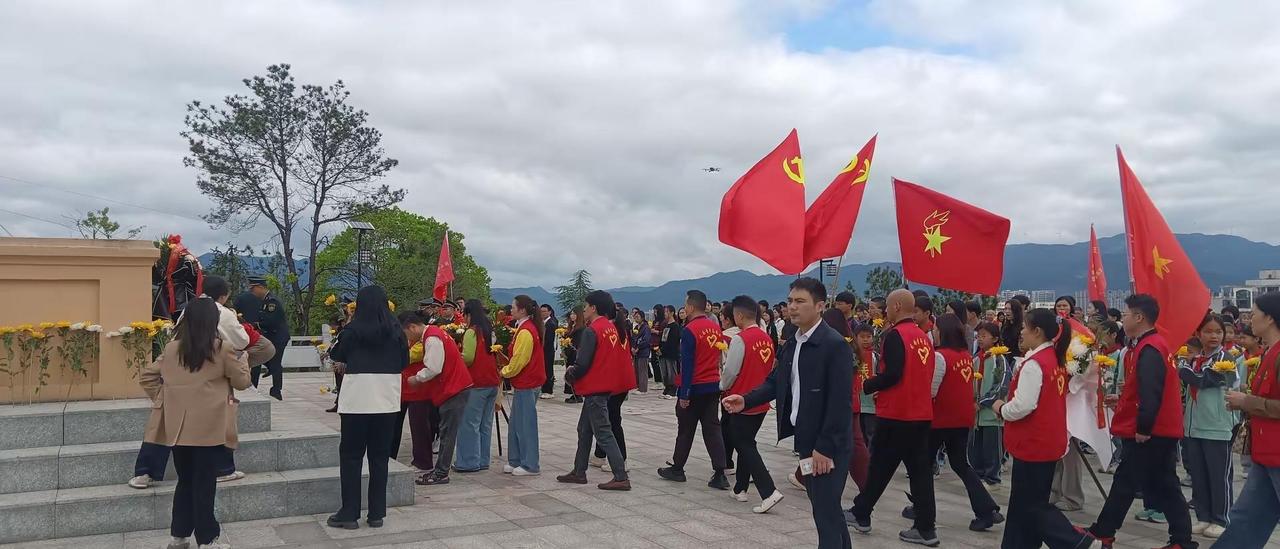 缅怀英烈，尊崇英雄，关爱老兵…从我做起！祭奠英烈 致敬信仰