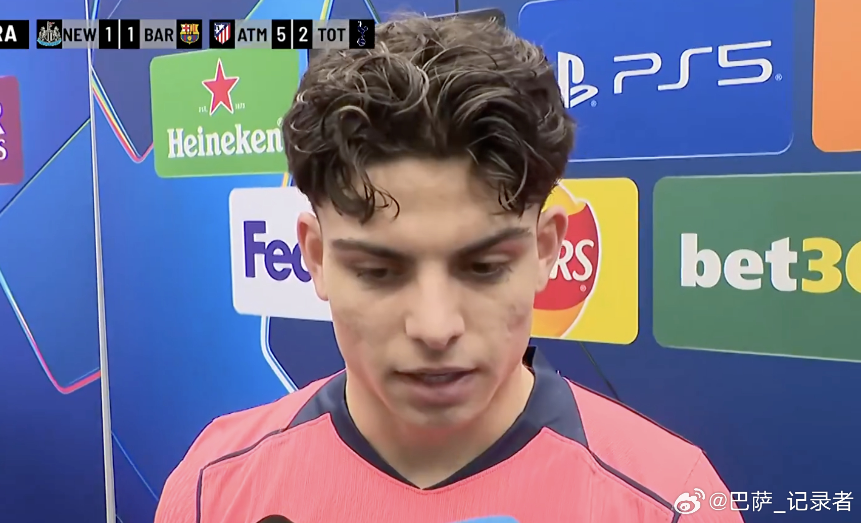 哈维·埃斯帕在第88分钟被汉西·弗里克换上场担任右后卫，完成了他在巴萨的一线队处