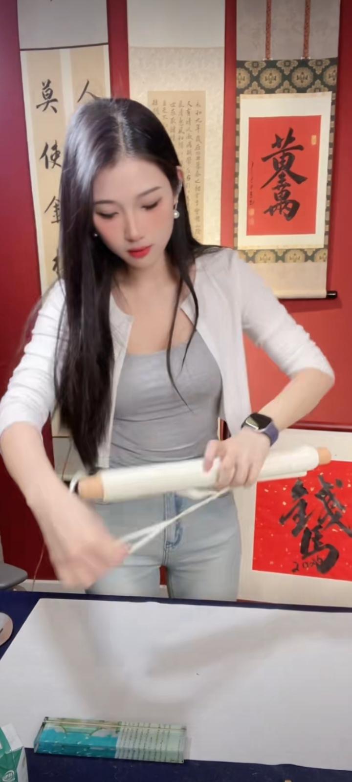 今年春天最想实现的心愿总有人匆匆路过你的世界，留下一段回忆，然后转身离开。不必追