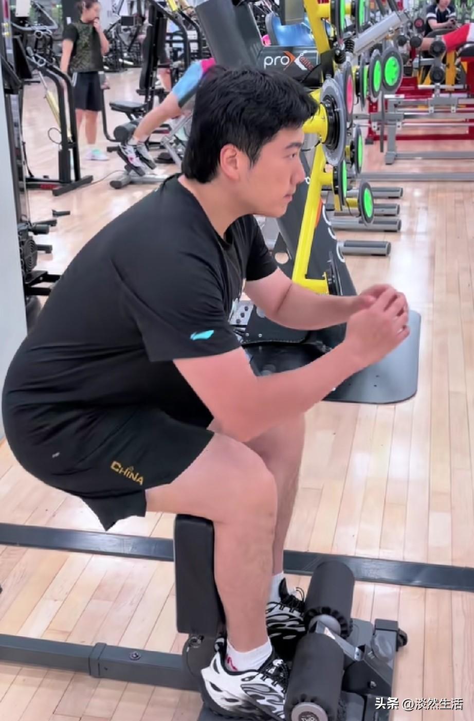 网友都在猜测：梁靖崑会不会退役?

梁靖崑6月26日发视频“蓄力重启中”，解开了