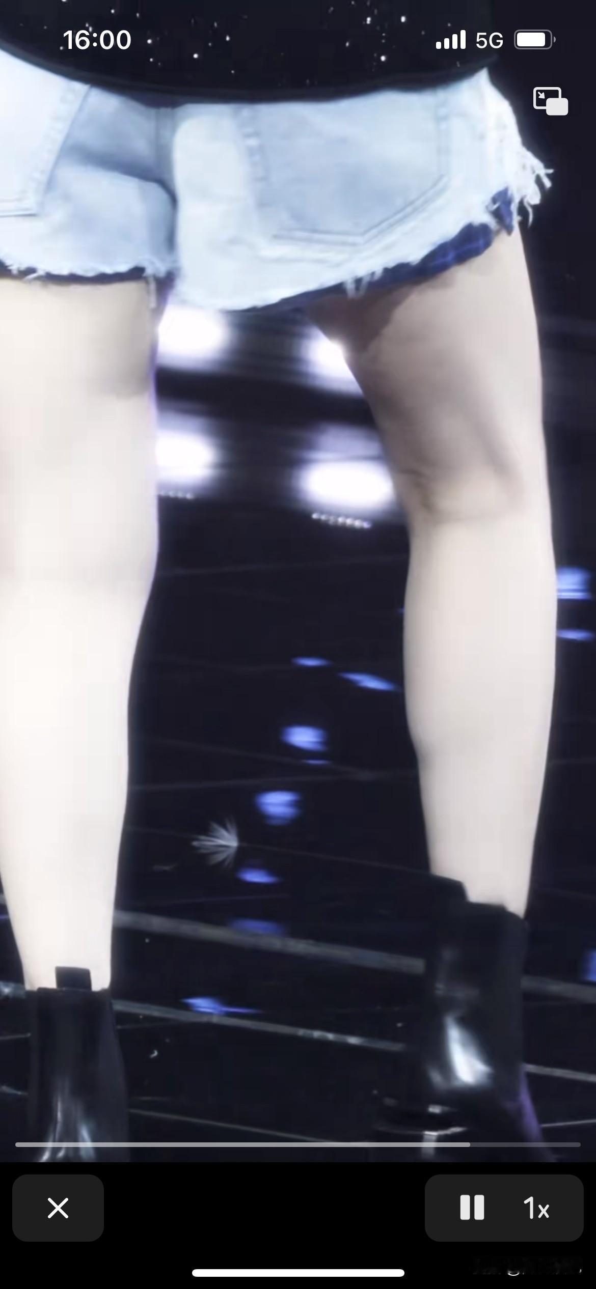 李宇春老师最开放的一次，看看这身材，这个打扮，真的突破自己的底线，看不出一个中性