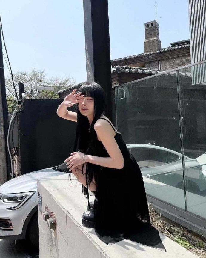 柳多恋🖤 ​​​