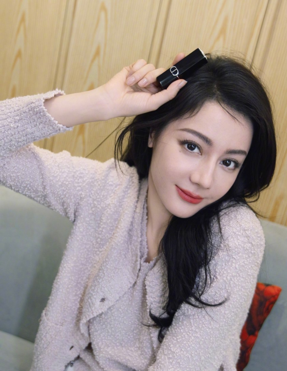 迪丽热巴邓为同品牌新商务大片 