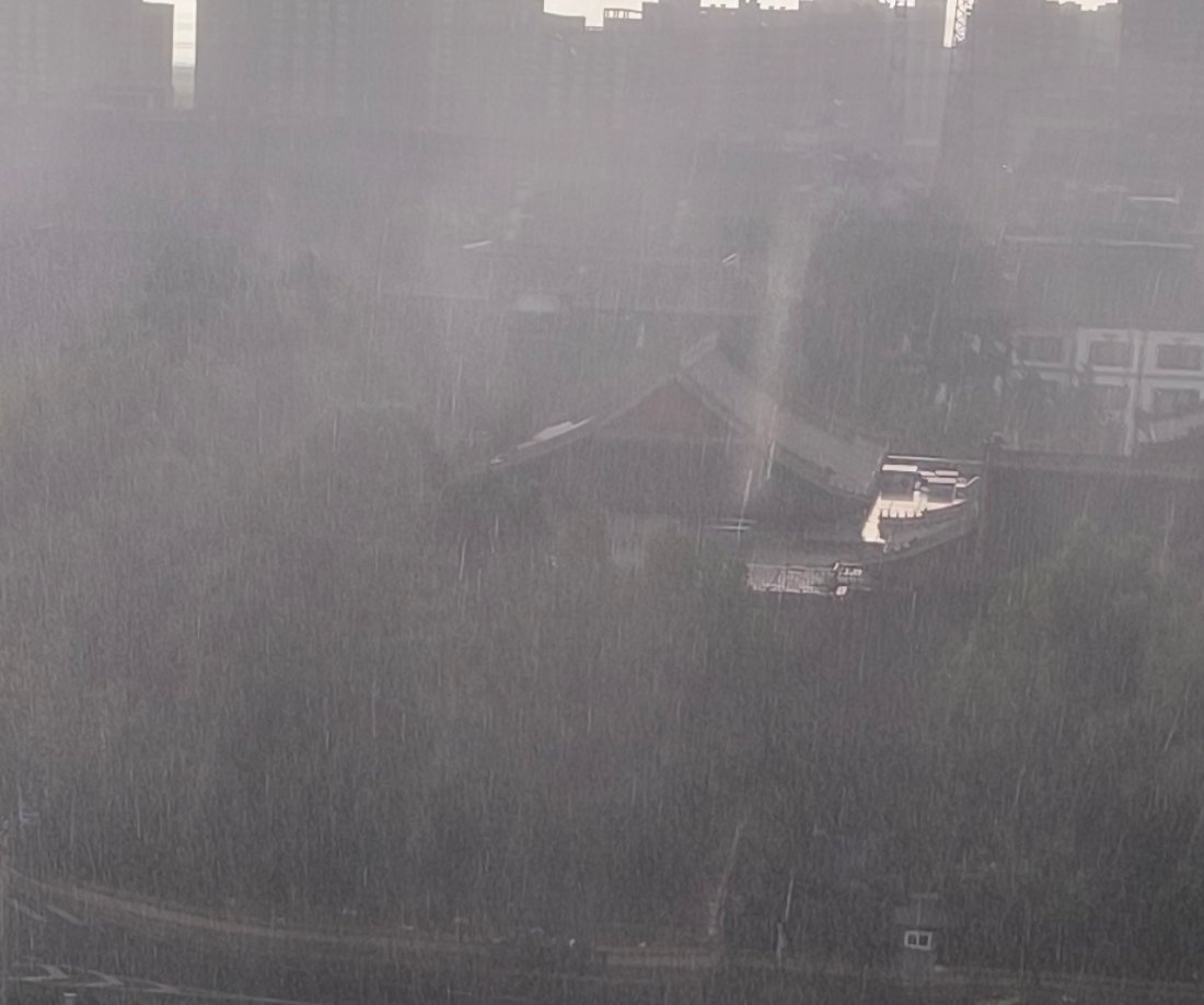 🌨️ 下大雨喽玻利瓦尔英雄之地北京六区将有冰雹