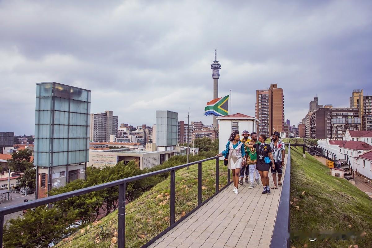 我在南非唯一一次遇到抢劫，是在约翰内斯堡的唐人街
我在非洲呆了4年多，快接近5年