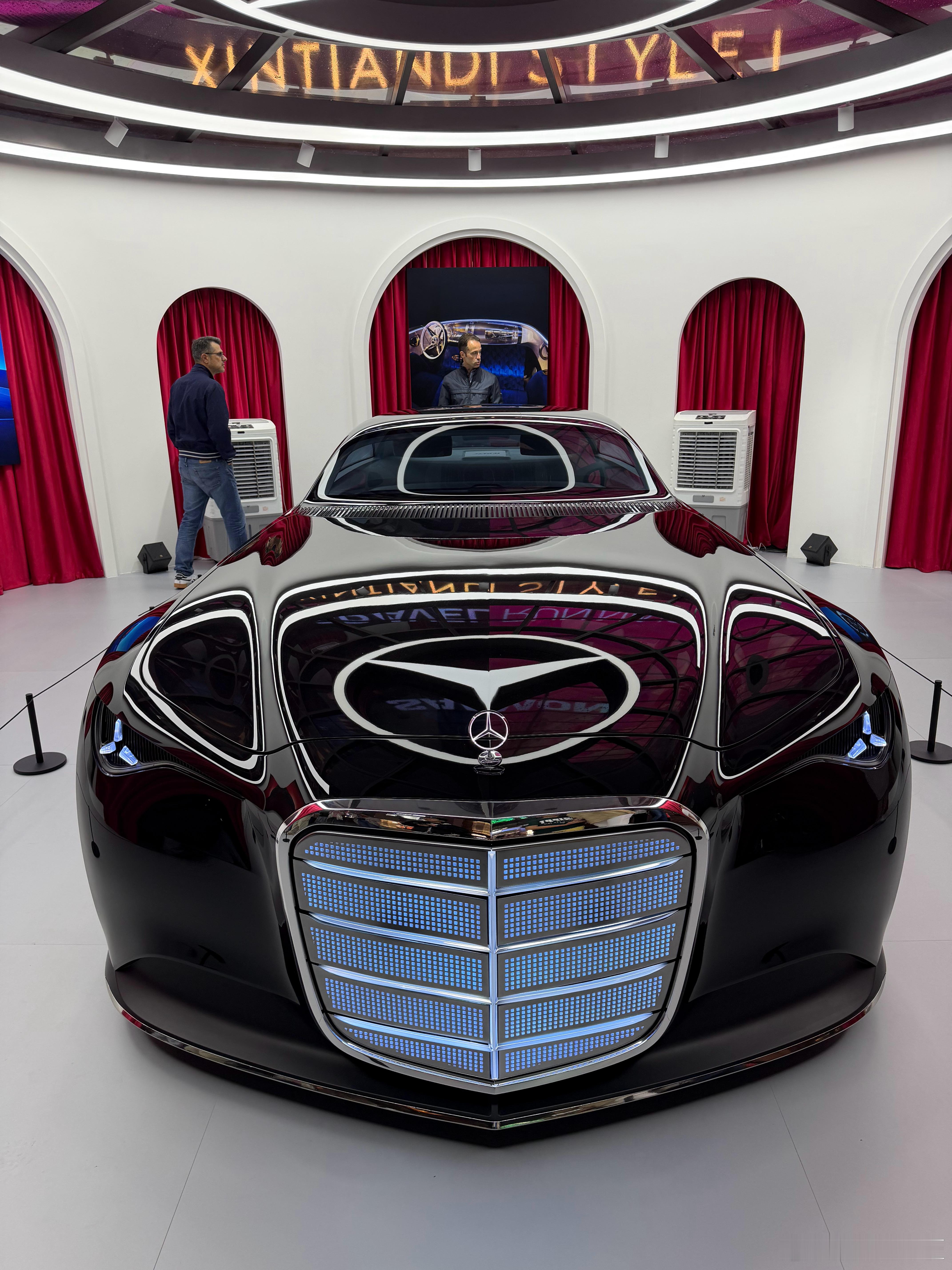 从人类第一辆汽车到定义每个时代的豪华标准！经典因共鸣而永恒，未来因开创而可期！祝