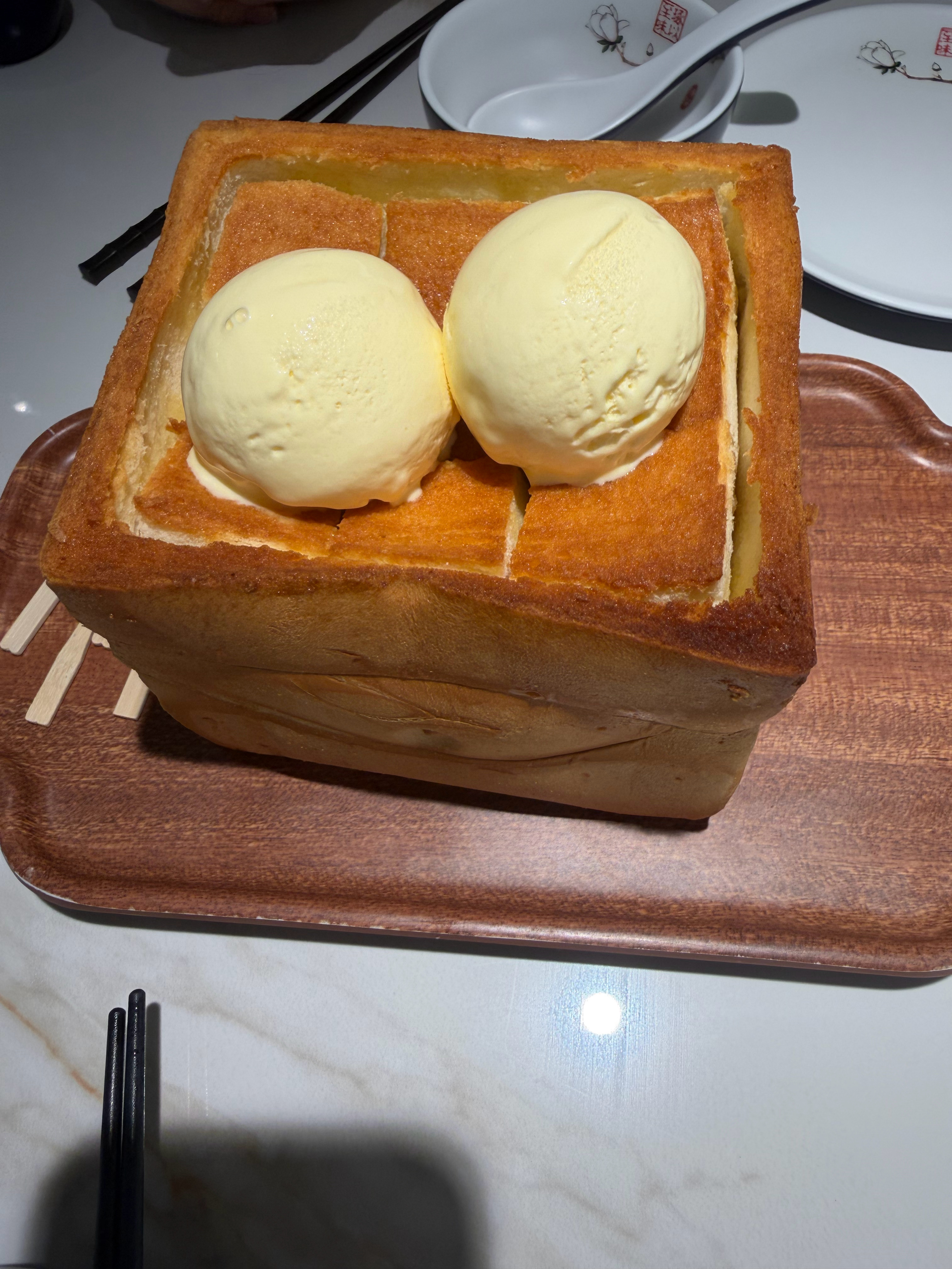 这个好吃，这个面包配这个球球 ​​​
