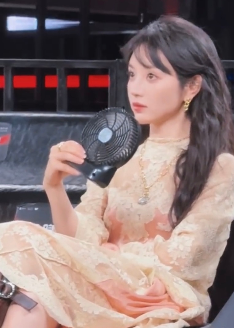 来自田曦薇的美颜暴击 