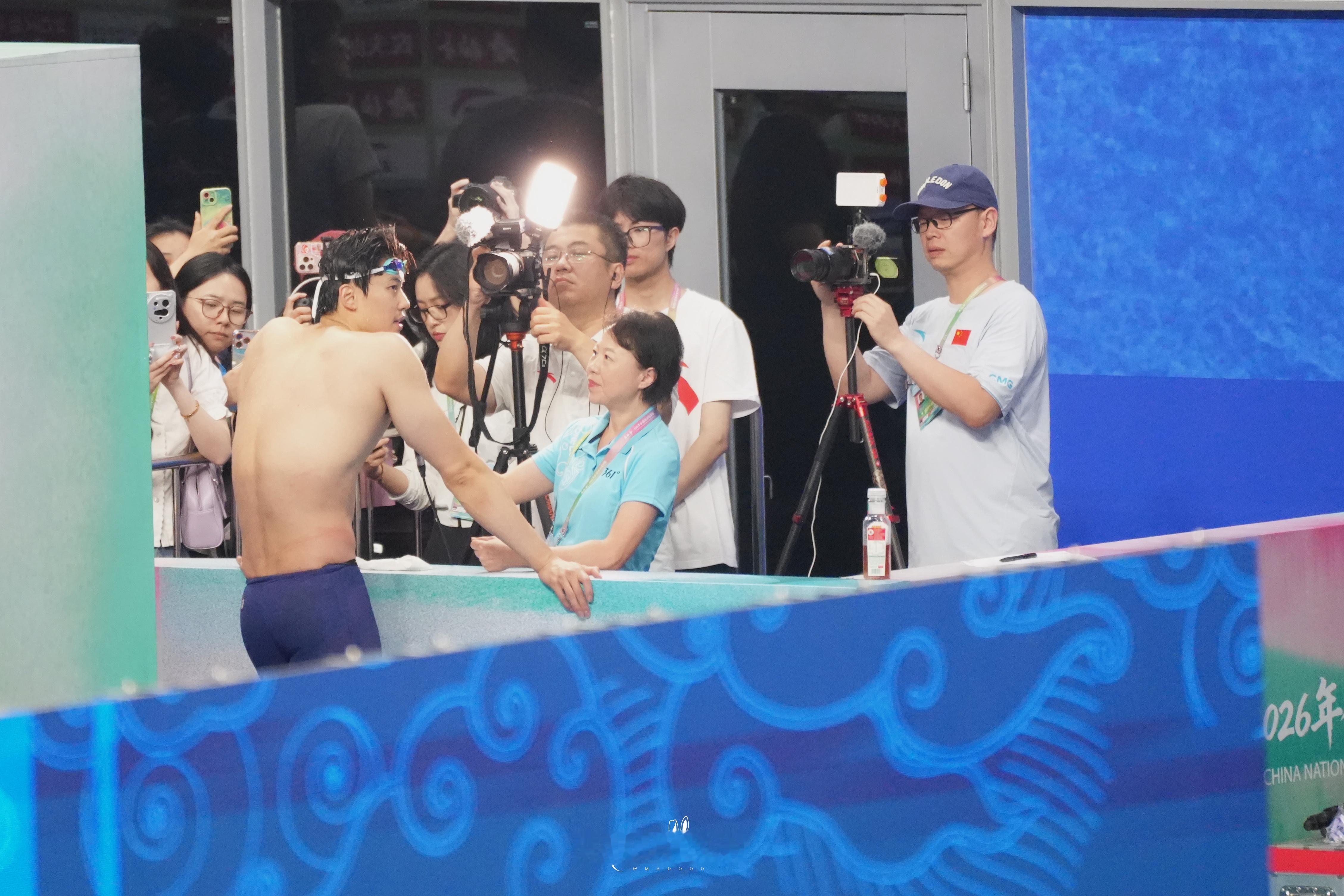 好男人就是即使在背后看也别有风味汪顺2026年全国游泳冠军赛