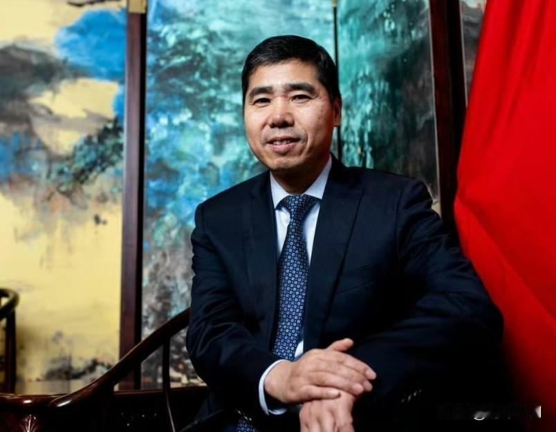 中国大使表示如加拿大取消中国电动车关税，中国也将取消加拿大农产品关税。
大使王镝