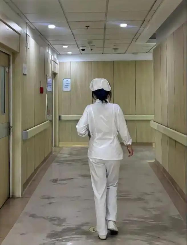 广西贺州，31岁女护士被人举报涉嫌非法性交易，医院收到举报后并未报案，而是内部对