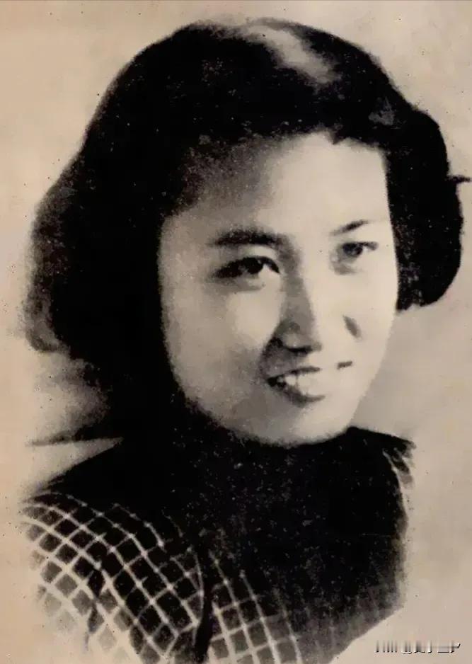 那天张志新的丈夫曾真带着两个孩子，换上最体面的衣服，从盘锦赶到沈阳。


当时他