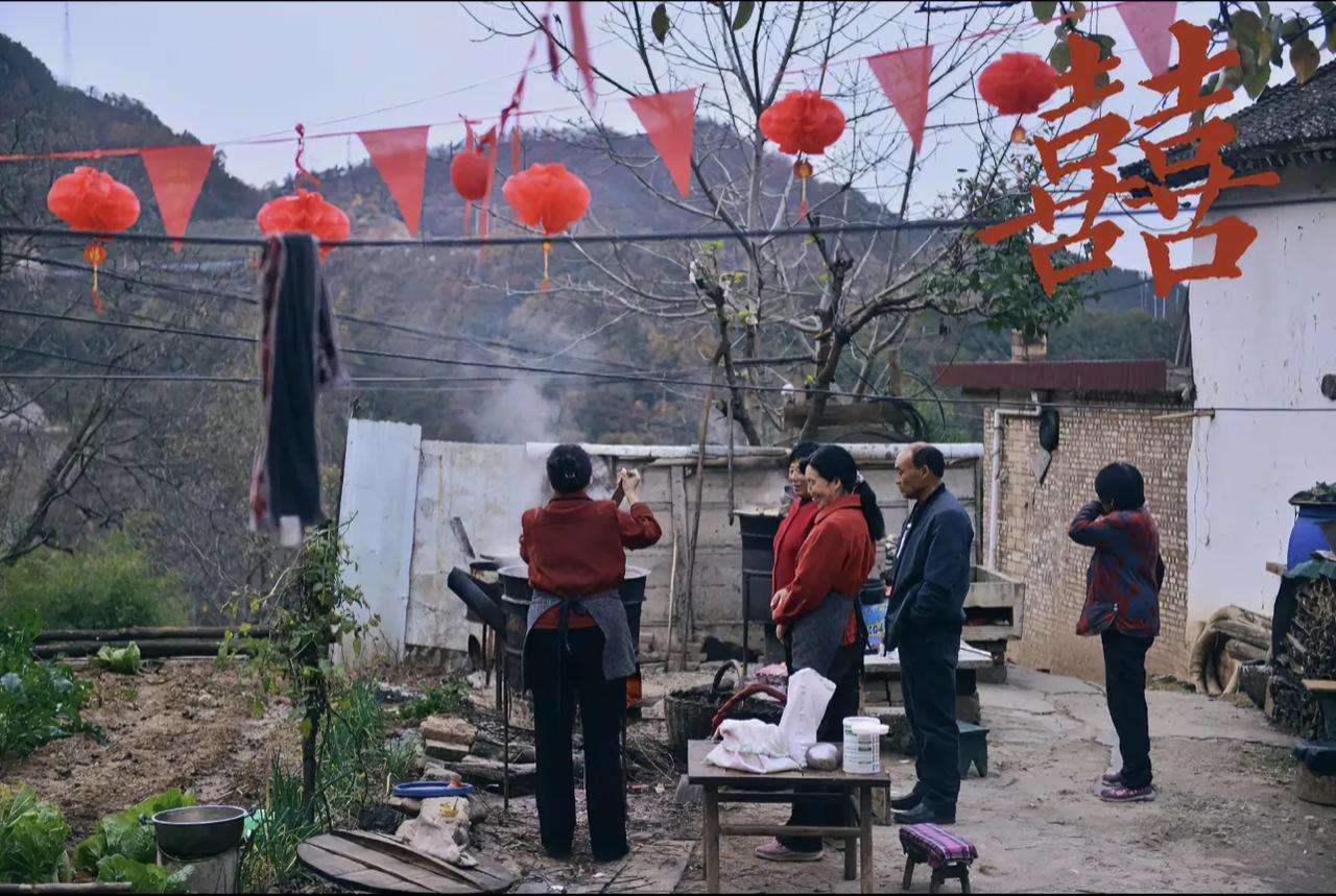 我结婚的时候，让三个表叔来帮忙，他们当时满口答应。可结婚那天，三人却都没有出现。