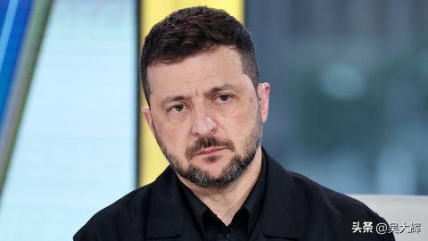 【泽连斯基向议员提出选择：在议会工作或上前线】

3月15日，泽连斯基在与记者交