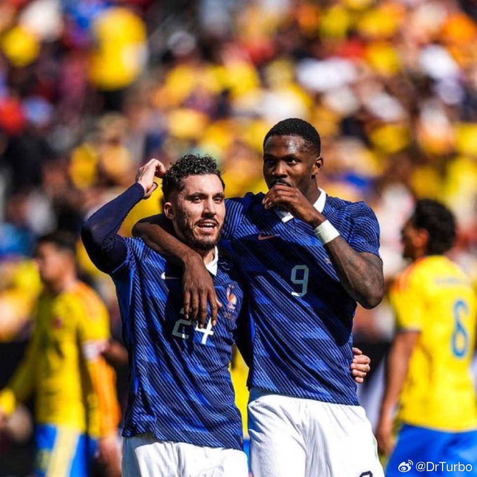 SKY：在阿皮亚诺 昨天只有姆希塔良一人进行了个人的康复训练 球队将于今天恢复训