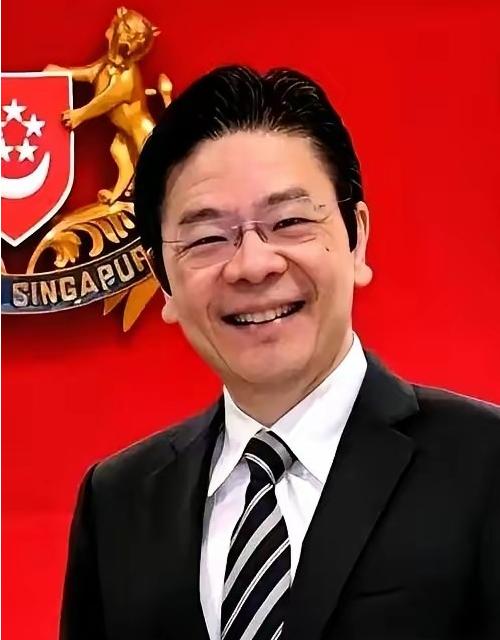 菲律宾干了件全世界没一个国家干过的事。

他们直接宣布，国家进入紧急状态。不是因