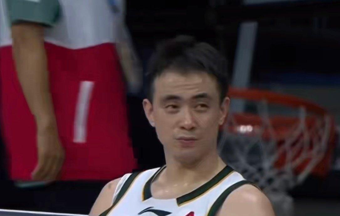 太丢人了[发怒]，辽宁96-98不敌青岛，一战让我彻底看清这3位！
 
1. 鄢