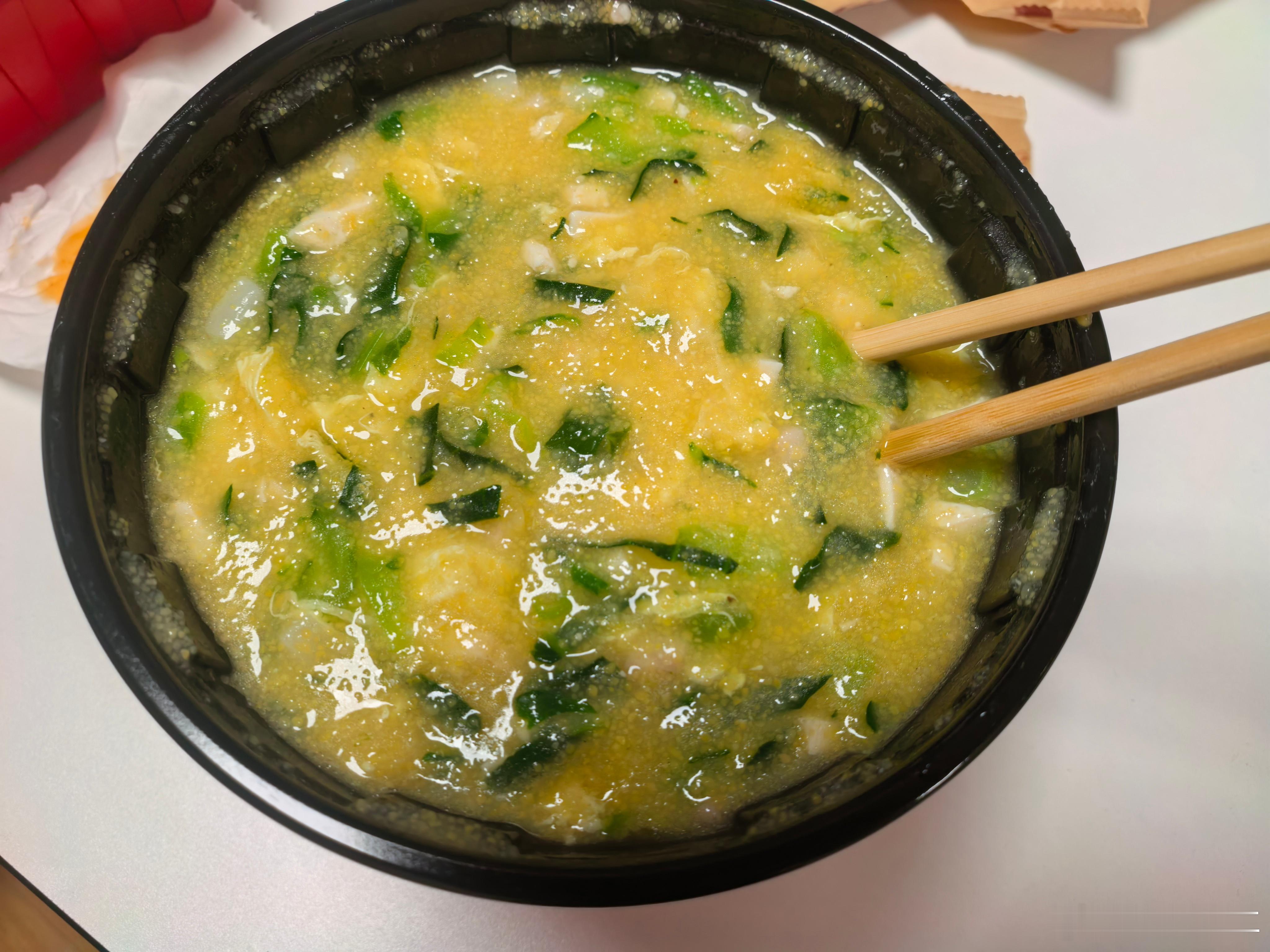 你们吃过这个吗？玉米面+青菜+鸡蛋做的糊糊 