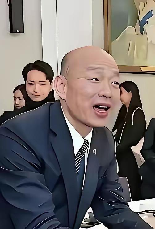 满口为民实则两头投机！这位高雄政客双面嘴脸曝光，早该列入顽固台独清单
 
见过左