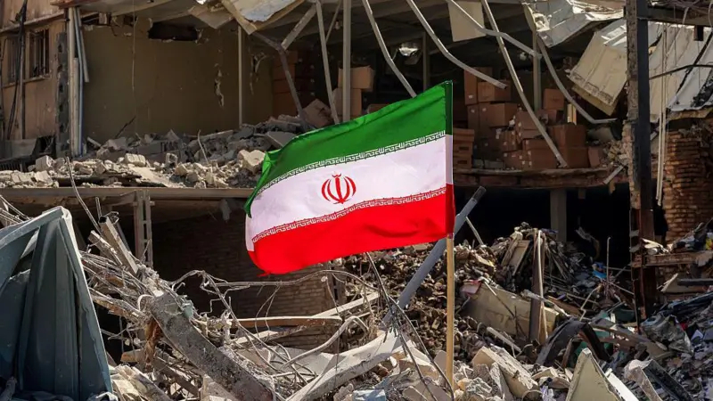 我问Claude，伊朗战争对于乌克兰是有利还是不利？它回答如下：这个问题没有单一