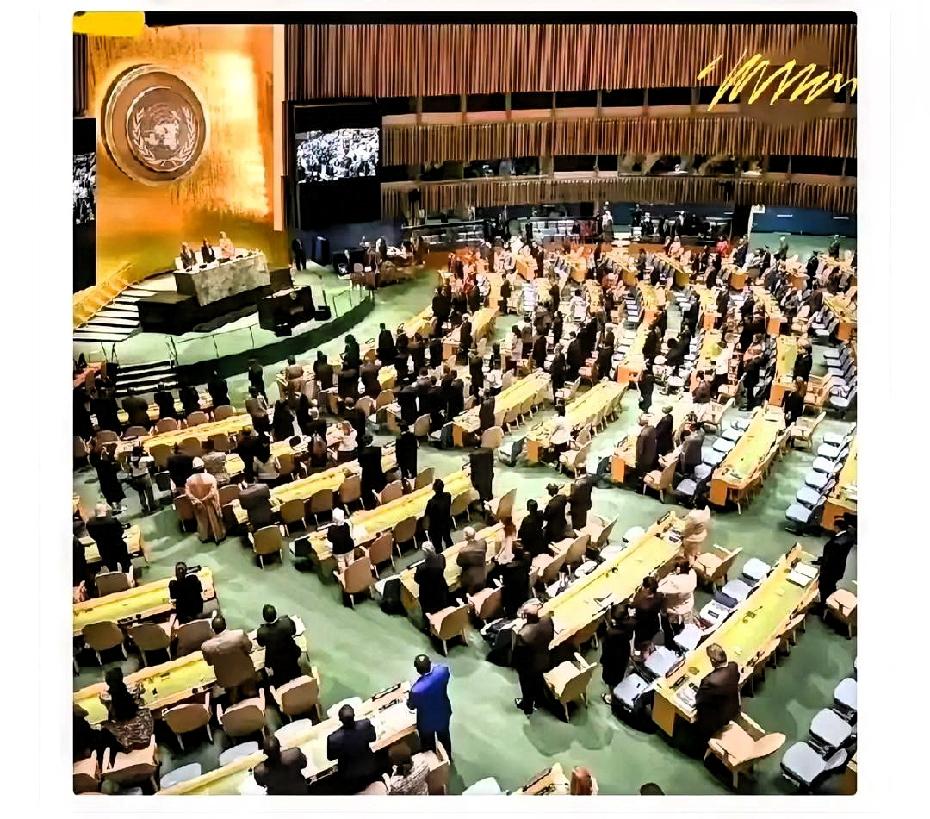 联合国又来要钱了，
这次要钱要的很绝，很干脆，

古特雷斯：不交钱就裁员2681