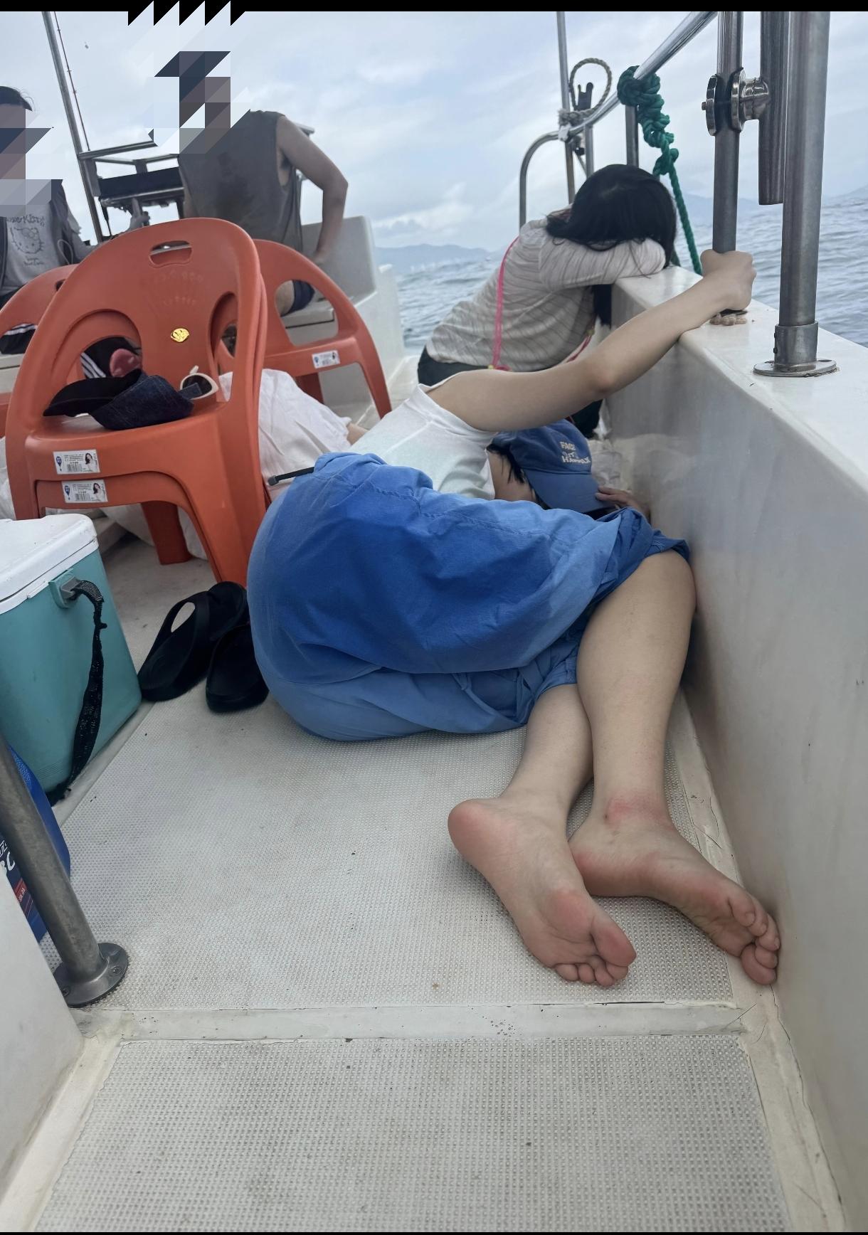 晕车晕船巨难受，谁晕谁知道，从头吐到尾，出海前的兴高采烈，荡然无存。有人有偏方，
