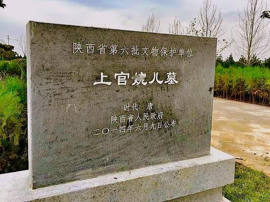 47岁惨死，无儿无女，
两段婚姻全是空壳。
 
所有人都替她惋惜，
我却觉得：