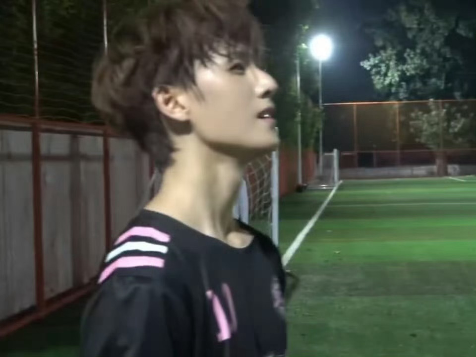 李昀锐青春运动男大 ​​​