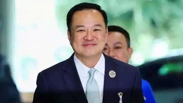 华裔总理阿努廷刚上台几个月，就面临一个生死抉择：继续跟着美国当冤大头，还是转身拥