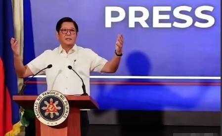 29日，菲总统府对外称，任何宣布中国大使馆官员为不受欢迎人士的举动，都将被视为最